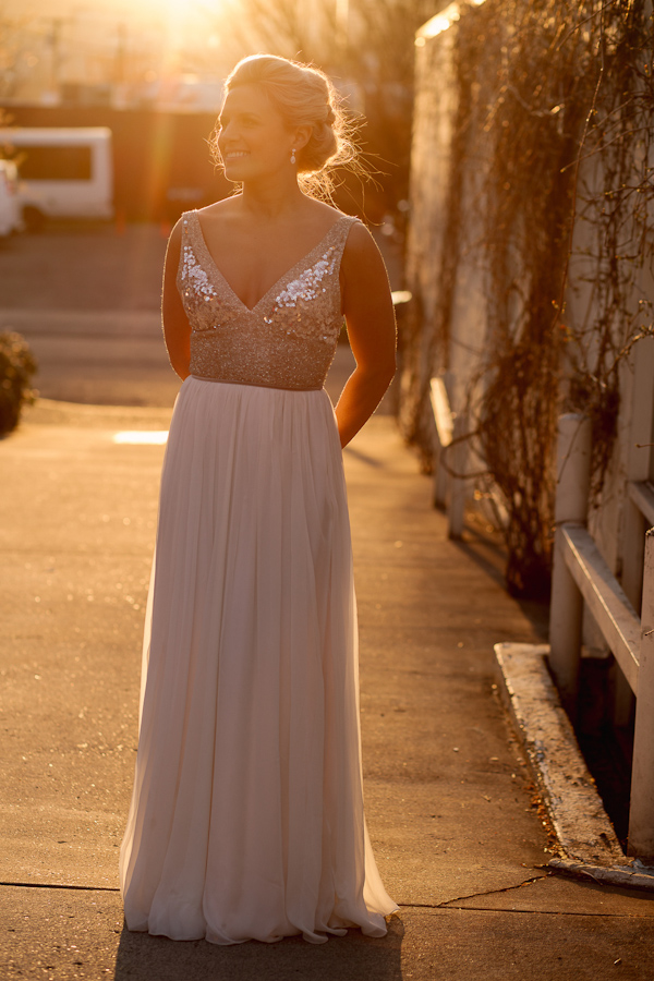 glittery gold bridal style, photo by Stark Photography | via junebugweddings.com glittery gold bridal style, photo by Stark Photography | via junebugweddings.com