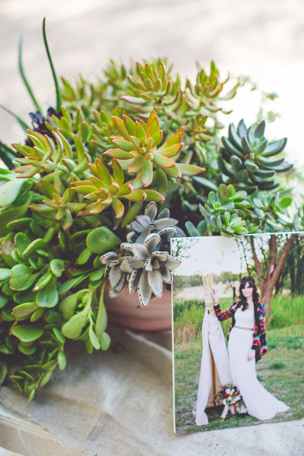 southwest bohemian wedding in Lubbock, Texas, photo by Geoff Duncan | via junebugweddings.com southwest bohemian wedding in Lubbock, Texas, photo by Geoff Duncan | via junebugweddings.com