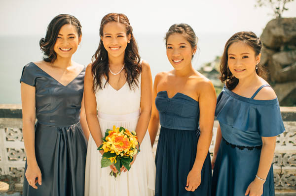 bride and bridesmaids portrait bride and bridesmaids portrait