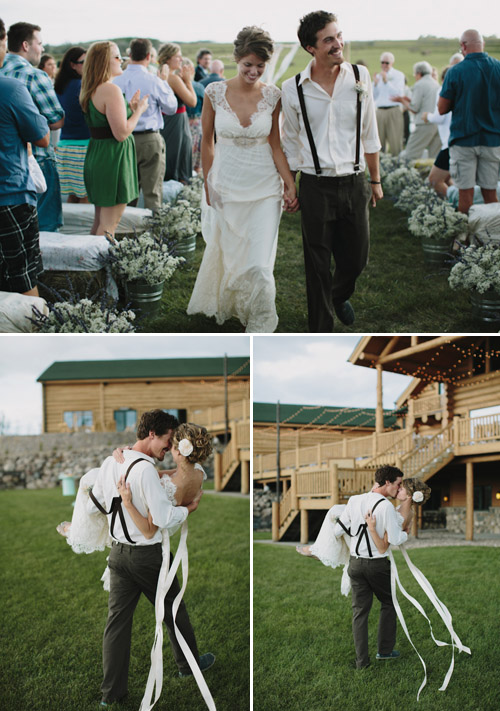 Vintage backyard farm wedding in South Dakota - photos by Bryan and Mae | via junebugweddings.com Vintage backyard farm wedding in South Dakota - photos by Bryan and Mae | via junebugweddings.com