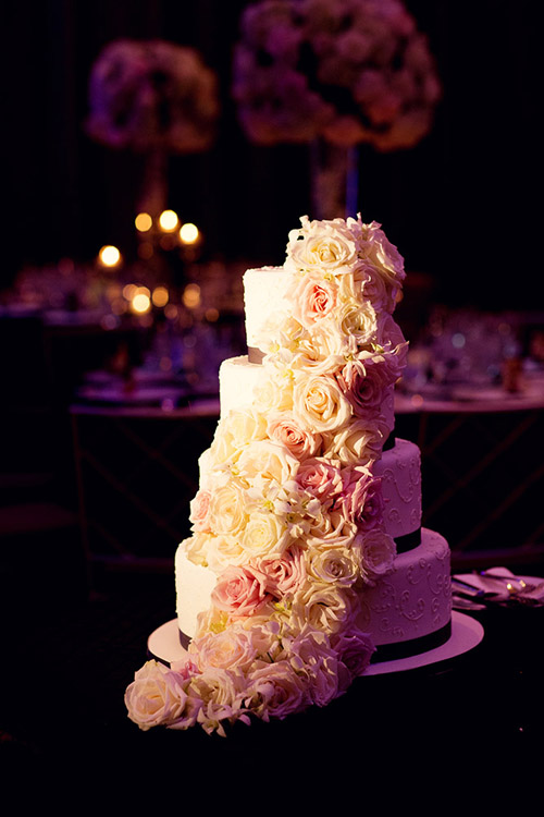 chic and stylish Chicago wedding at The Trump Hotel & Tower, photos by Olivia Leigh Photographie | via junebugweddings.com chic and stylish Chicago wedding at The Trump Hotel & Tower, photos by Olivia Leigh Photographie | via junebugweddings.com