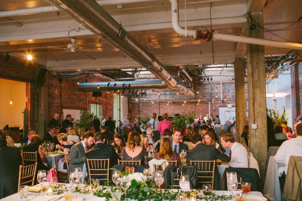 Modern-Ohio-Wedding-at-Strongwater-36-of-46-600x400