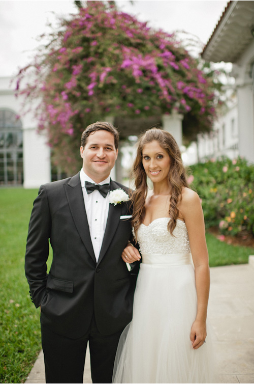 white on white wedding at the historic Flagler Museum in Palm Beach, Florida - photos by Bee Photographie white on white wedding at the historic Flagler Museum in Palm Beach, Florida - photos by Bee Photographie