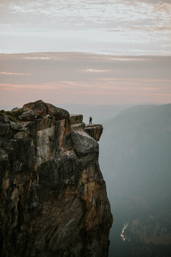 youll-love-the-epic-cuddles-in-this-yosemite-engagement-session-marcela-pulido-photography-24