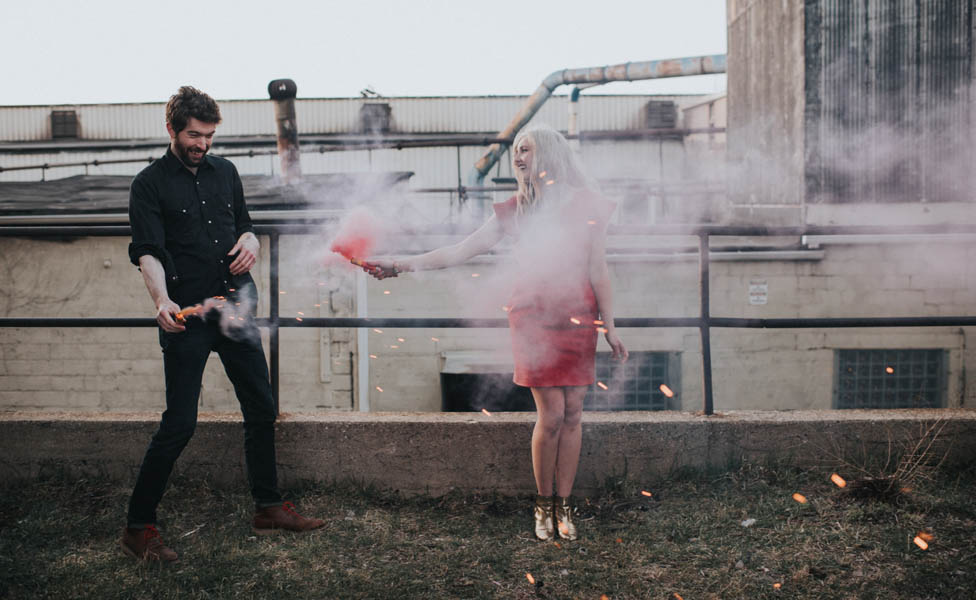 just-try-not-to-smile-at-this-adorable-milwaukee-engagement-23
