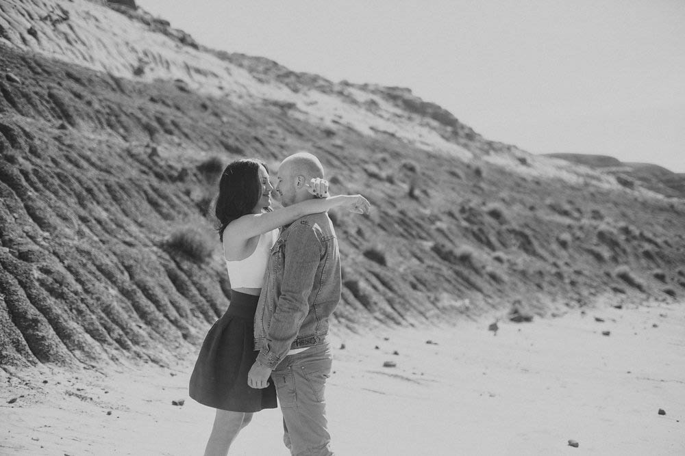 Striking-Red-Deer-River-Engagement-Session (10 of 24)
