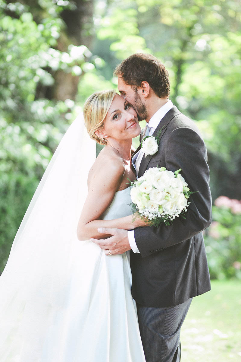 Ivory-and-White-Italian-Wedding-at-Vigna-Chinet (25 of 28)