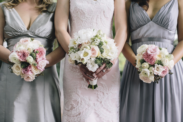 Elegant blush, cream and gray Garden wedding in Atlanta, Georgia, photos by Vue Photography | via junebugweddings.com Elegant blush, cream and gray Garden wedding in Atlanta, Georgia, photos by Vue Photography | via junebugweddings.com