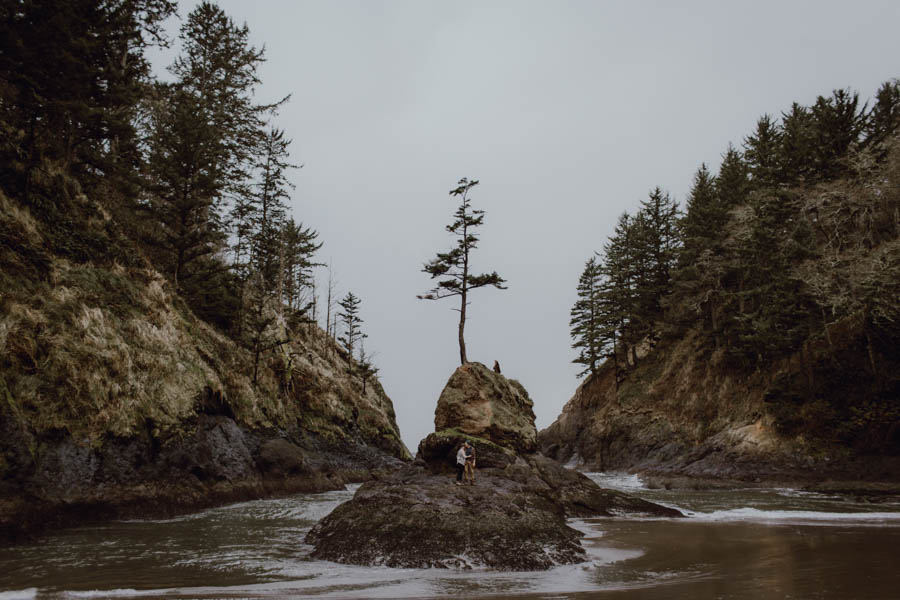 Dead-Mans-Cove-Engagement-Wanderlust-Catalina-Jean-Photography-20