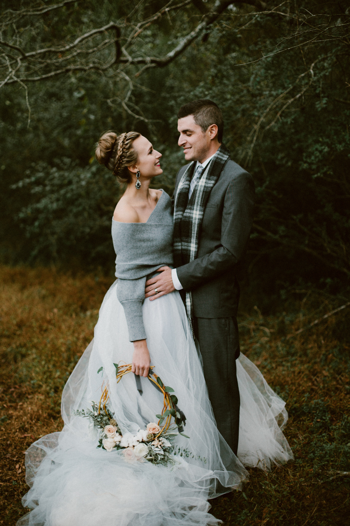 fashionably-cozy-winter-wedding-inspiration-13