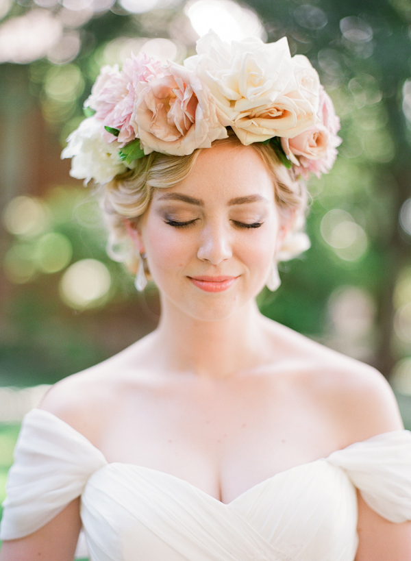 floral crown bridal style with photos from Taylor Lord Photography | via junebugweddings.com floral crown bridal style with photos from Taylor Lord Photography | via junebugweddings.com