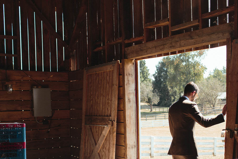 Lavender-Barn-Wedding-Virginia-Ashleigh-Hobson-6