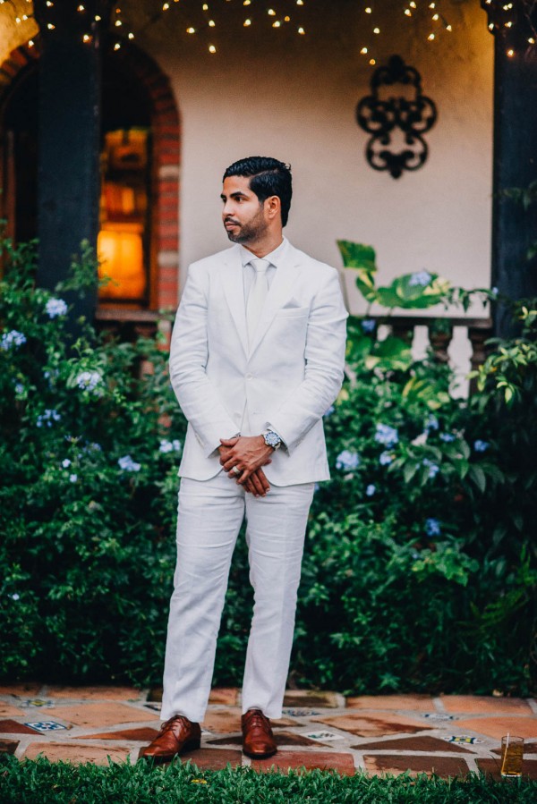 Romantic-Puerto-Rican-Wedding-Hacienda-Siesta-Alegre-Evan-Rich-44-of-47-600x899