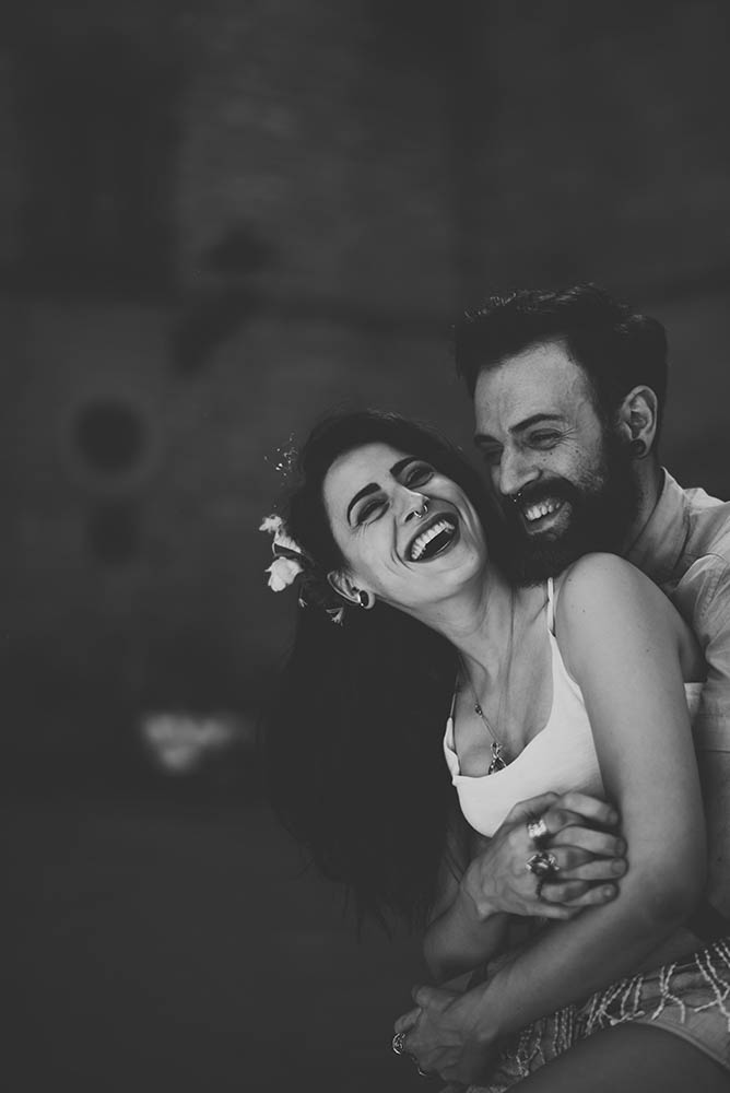 Edgy-Spanish-Engagement-Shoot-in-Barcelona-Dallas-Kolotylo-Photography (25 of 27)