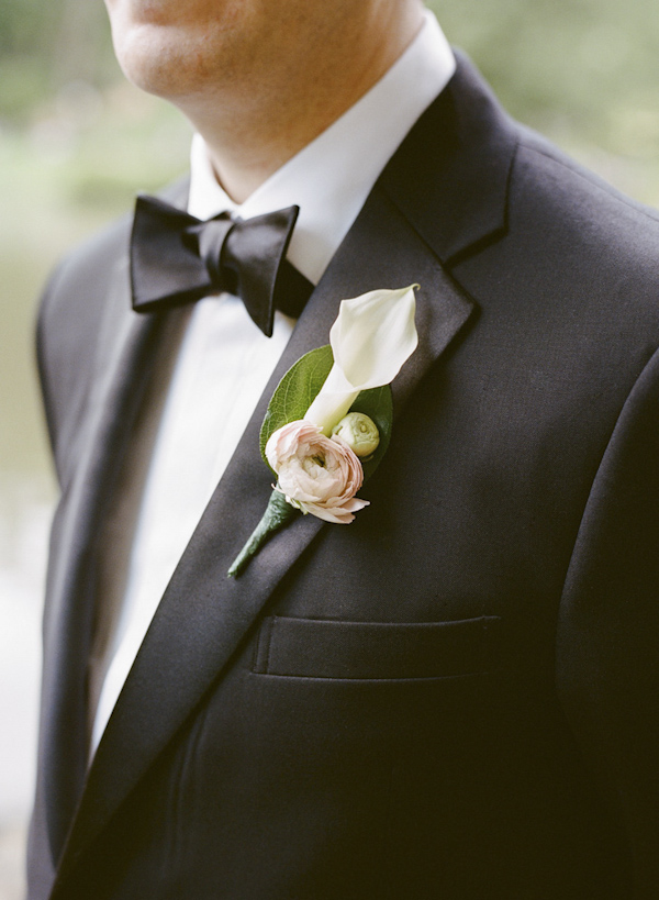 elegant wedding at Studio450 in New York, photo by Karen Hill Photography | via junebugweddings.com elegant wedding at Studio450 in New York, photo by Karen Hill Photography | via junebugweddings.com