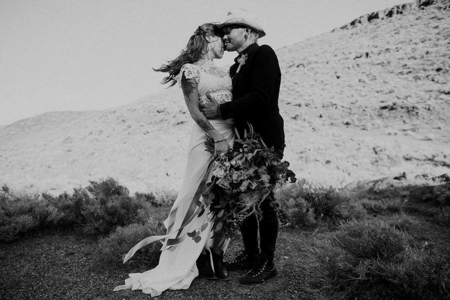 alternative-inspiration-for-your-desert-elopement-21
