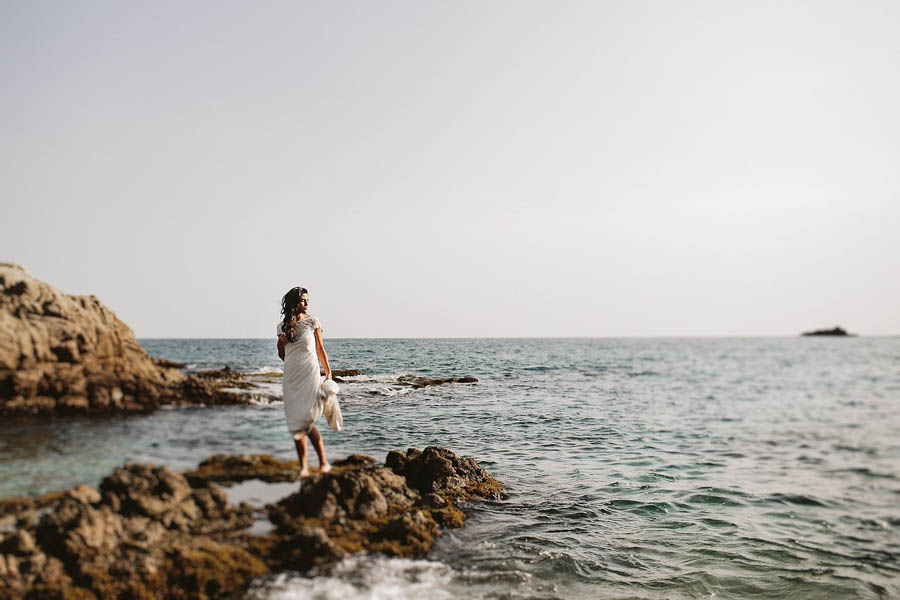 Ethereal-Barcelona-Beach-Wedding-Inspiration-28