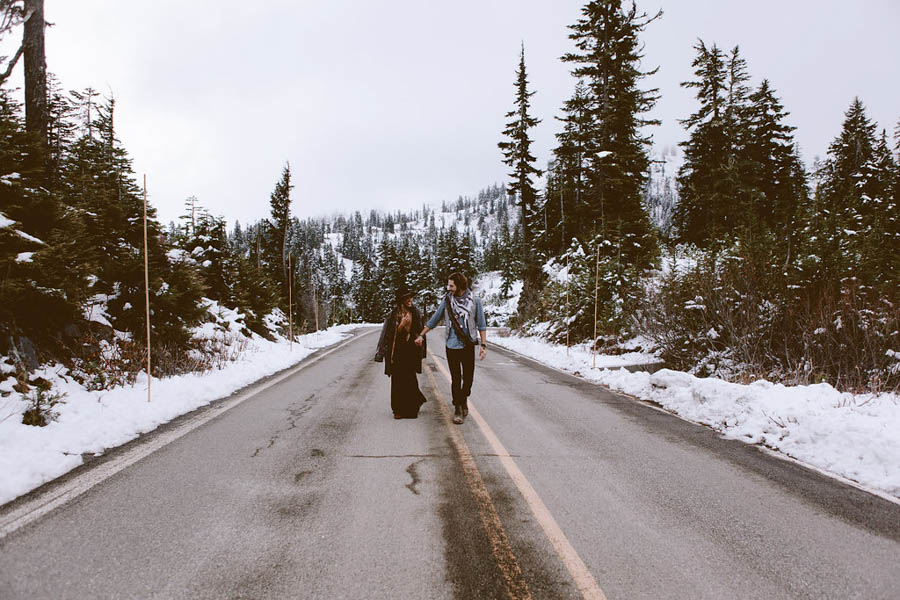 Snowy-Couple-Session-at-Mt-Baker-Alexandra-Celia-15