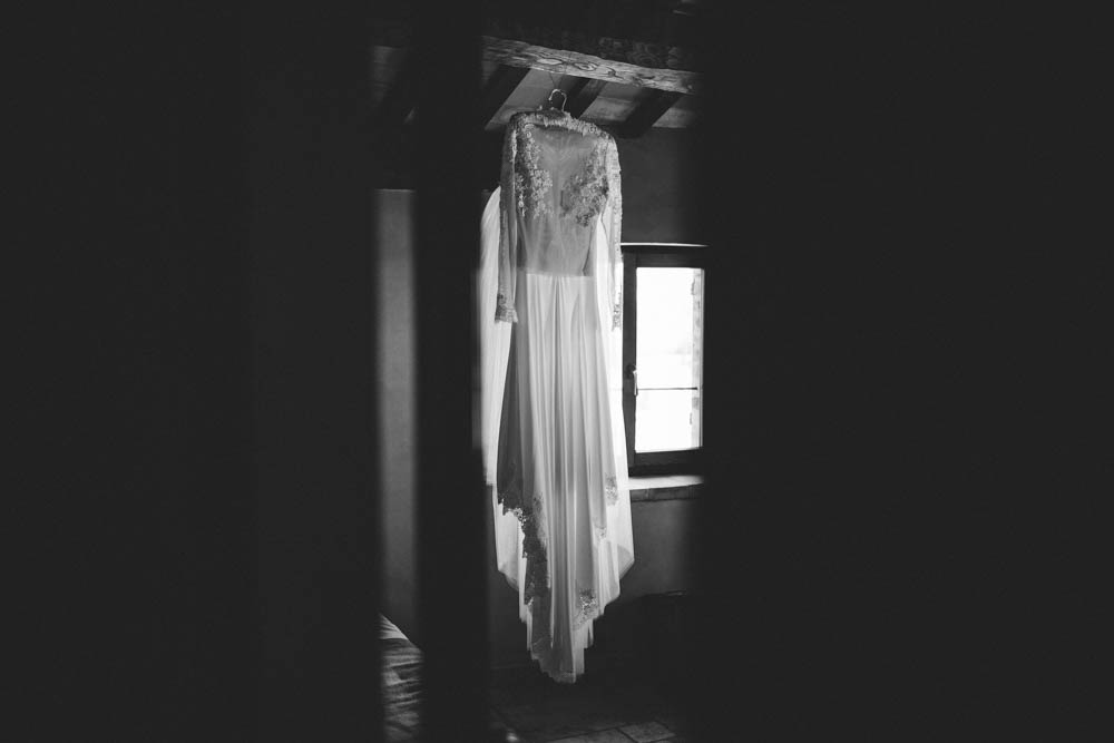 Glamorous-Italian-Countryside-Wedding-at-Palazzo-Mannocchi (2 of 31)