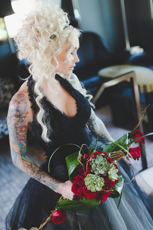 fierce bridal style inspiration shoot from Andrea Eppolito Events with photos by Adam Trujillo | via junebugweddings.com (3)