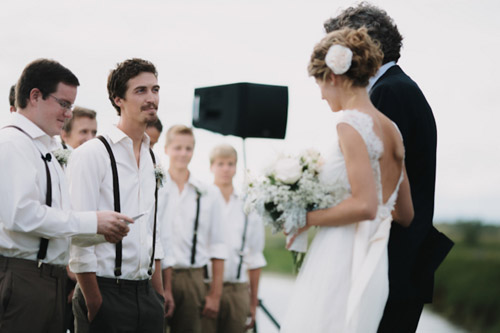 Vintage backyard farm wedding in South Dakota - photos by Bryan and Mae | via junebugweddings.com Vintage backyard farm wedding in South Dakota - photos by Bryan and Mae | via junebugweddings.com