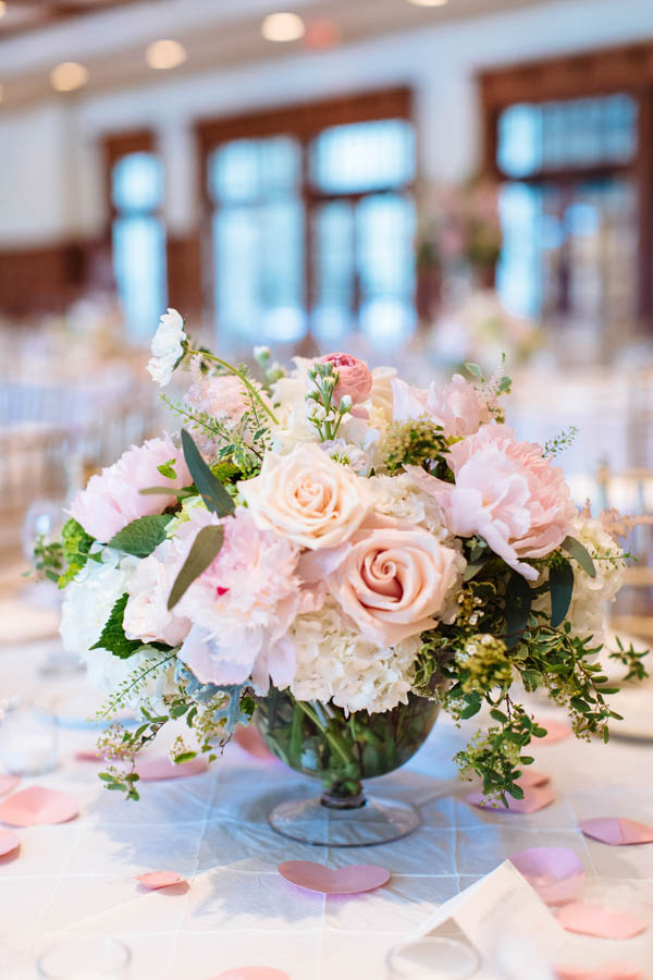 romantic country club reception table flowers, photo by Clay Austin Photography | via junebugweddings.com romantic country club reception table flowers, photo by Clay Austin Photography | via junebugweddings.com