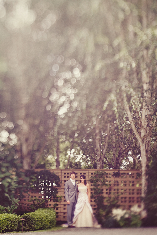 DIY outdoor Seattle wedding, private residence, Woodinville - wedding photos by Seattle-based One Love Photo | Junebug Weddings DIY outdoor Seattle wedding, private residence, Woodinville - wedding photos by Seattle-based One Love Photo | Junebug Weddings
