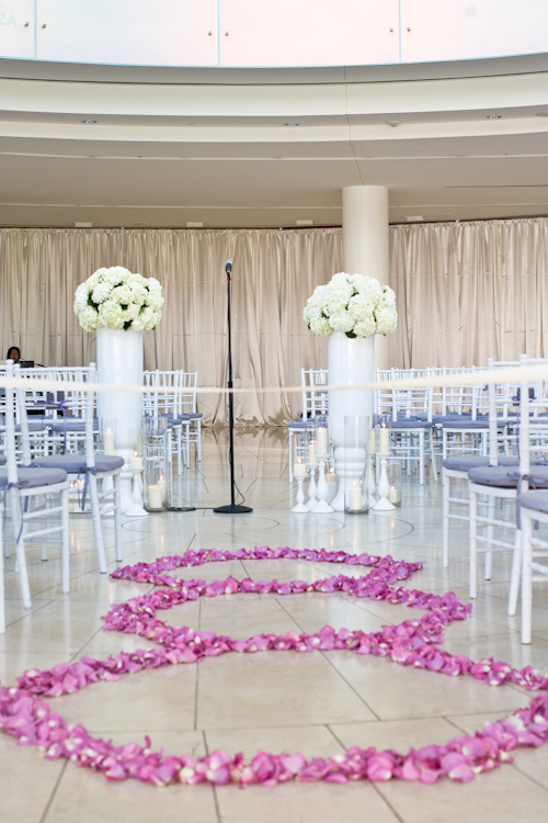 segerstrom center for the arts wedding photo by Jules Bianchi | junebugweddings.com segerstrom center for the arts wedding photo by Jules Bianchi | junebugweddings.com