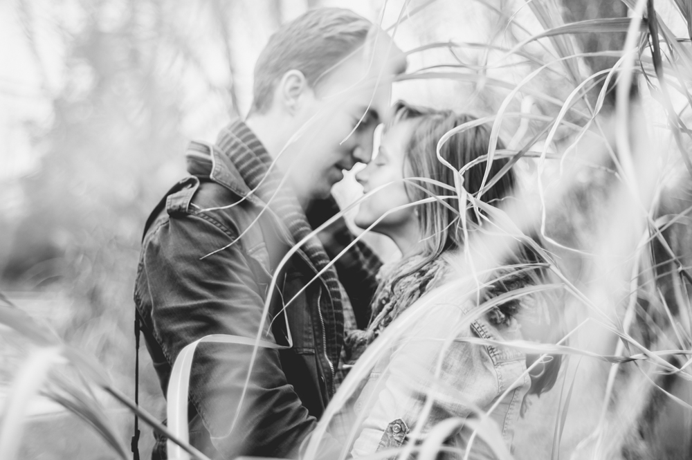 L Hewitt Photography Caitlin and Joel Birdwatching-27