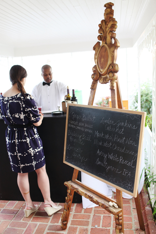 Grey and cream seaside wedding in Newport News, VA, photos by Whitebox Weddings via junebugweddings.com Grey and cream seaside wedding in Newport News, VA, photos by Whitebox Weddings via junebugweddings.com