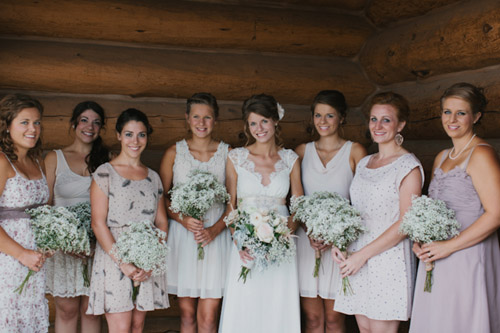 Vintage backyard farm wedding in South Dakota - photos by Bryan and Mae | via junebugweddings.com Vintage backyard farm wedding in South Dakota - photos by Bryan and Mae | via junebugweddings.com