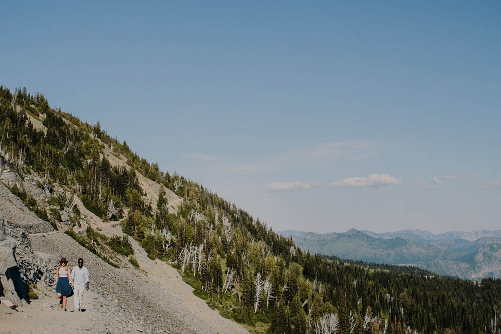 Stylish-Mountain-Engagement-at-Mount-Rainier-National-Park-Robert-J-Hill-Photography (2 of 22)