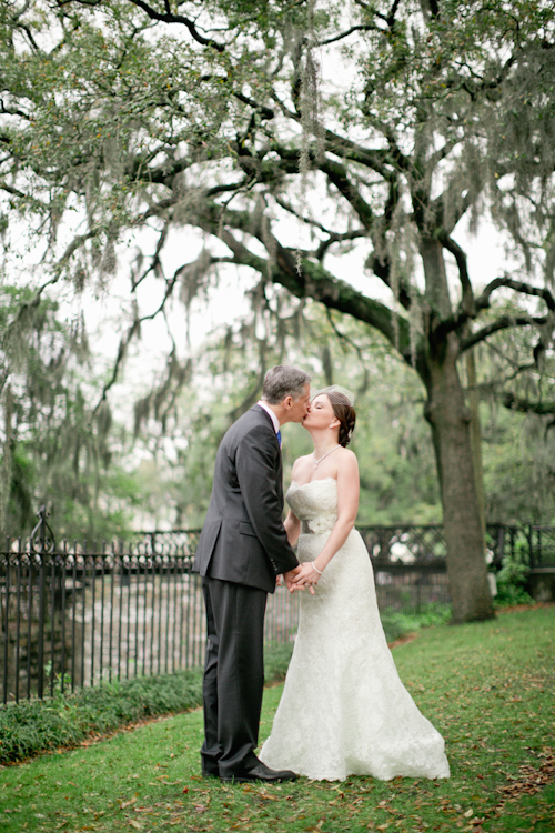 Southern wedding at The Westin Savannah Harbor, photos by Harwell Photography | via junebugweddings.com Southern wedding at The Westin Savannah Harbor, photos by Harwell Photography | via junebugweddings.com