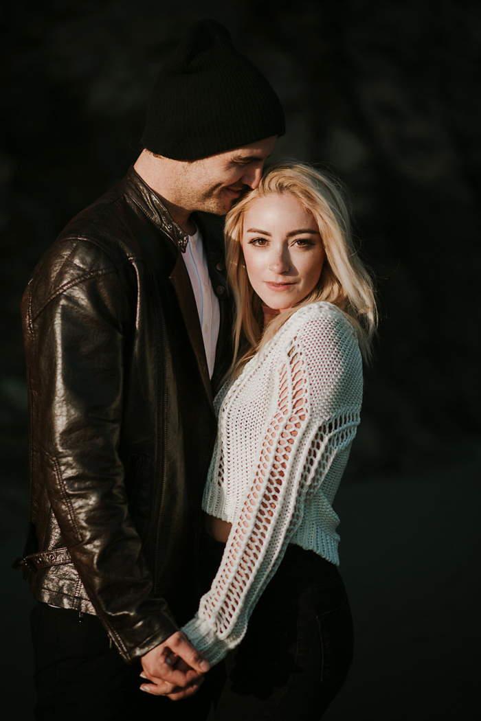 stylish-engagement-photos-on-second-beach-15
