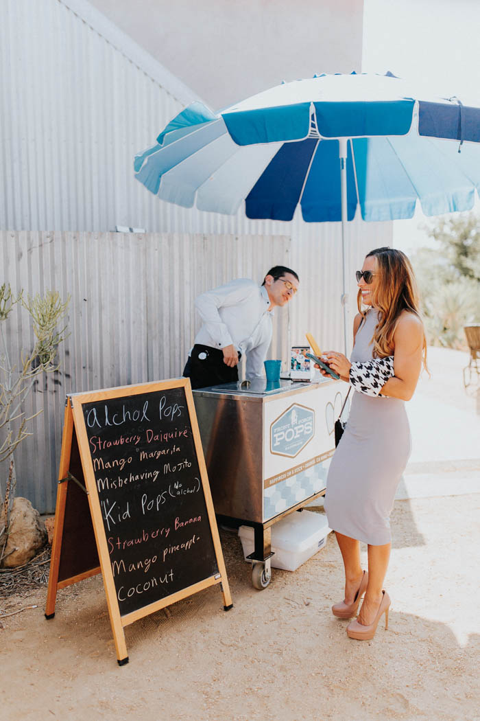 southern-california-desert-wedding-overlooking-the-malibu-hills-kindred-weddings-13