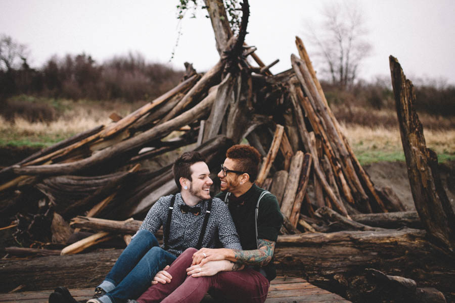 Sweetest-Seattle-Street-Art-Engagement-Julia-Kinnunen-Photography-18