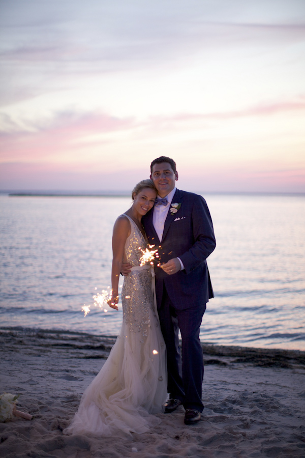 intimate New Jersey wedding at Haven Beach, photos by Sarah DiCicco Photography | via junebugweddings.com intimate New Jersey wedding at Haven Beach, photos by Sarah DiCicco Photography | via junebugweddings.com