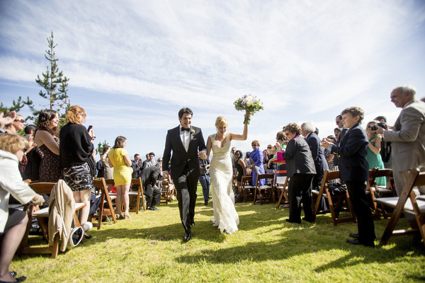 wedding at Private Estate in Big Sur, California, photos by Mott Visuals Wedding | via junebugweddings.com wedding at Private Estate in Big Sur, California, photos by Mott Visuals Wedding | via junebugweddings.com