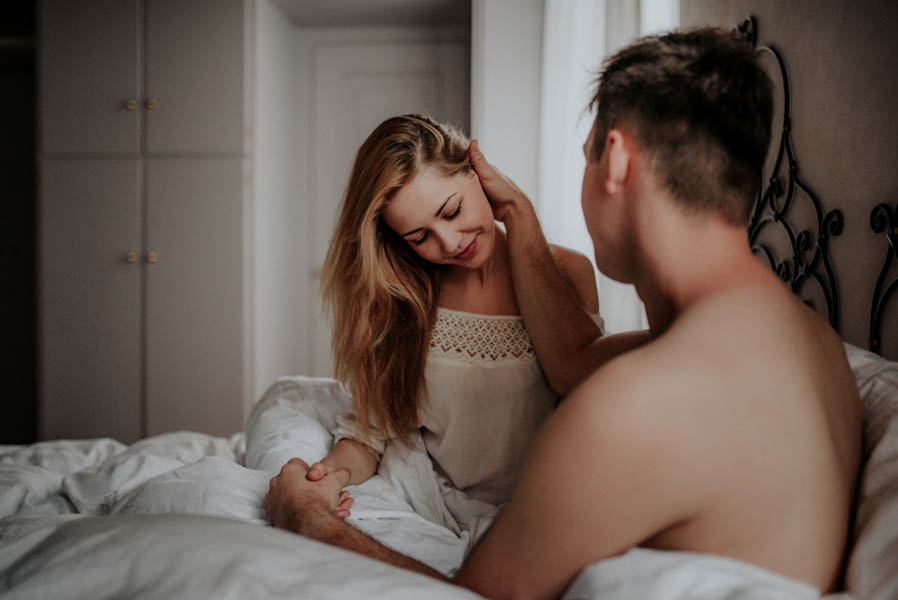 these-two-cuddled-all-the-way-through-their-rome-engagement-session-1