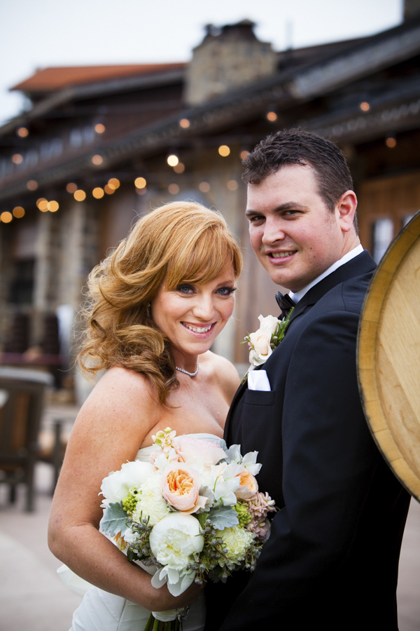 peach, coral, grey wedding at Swiftwater Cellars, photo by La Vie Photography | via junebugweddings.com peach, coral, grey wedding at Swiftwater Cellars, photo by La Vie Photography | via junebugweddings.com