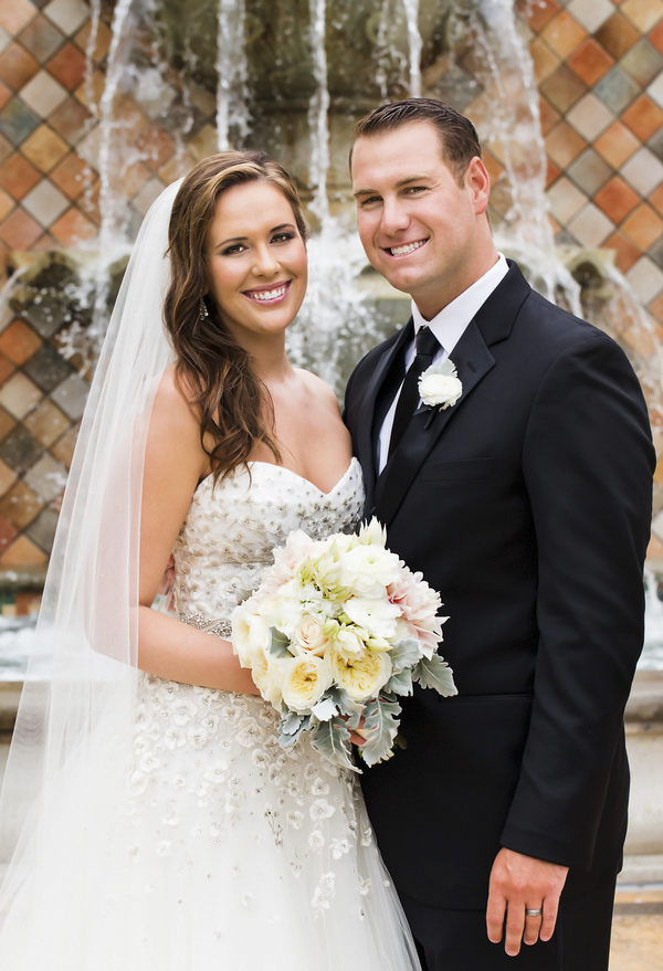 blush and gold california wedding at private family estate, wedding photos by D. Park Photography | via junebugweddings.com blush and gold california wedding at private family estate, wedding photos by D. Park Photography | via junebugweddings.com