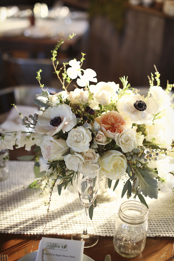 warm and cozy winter wedding, photo by Alison Conklin Photography | via junebugweddings.com warm and cozy winter wedding, photo by Alison Conklin Photography | via junebugweddings.com