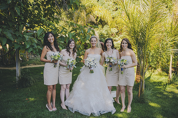 organic outdoor summer wedding at Holly Farm - photo by Lisa Lefringhouse Photography | via junebugweddings.com organic outdoor summer wedding at Holly Farm - photo by Lisa Lefringhouse Photography | via junebugweddings.com