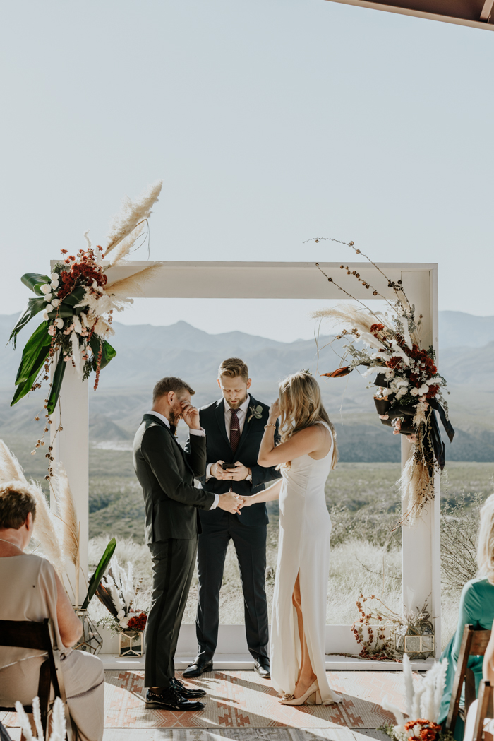 personalize wedding officiant