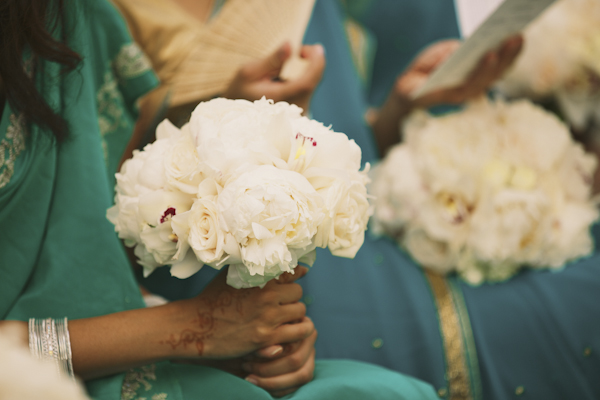 indian american wedding in Hawaii, photos by Anna Kim Photography | via junebugweddings.com indian american wedding in Hawaii, photos by Anna Kim Photography | via junebugweddings.com