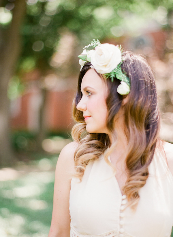 floral crown bridal style with photos from Taylor Lord Photography | via junebugweddings.com floral crown bridal style with photos from Taylor Lord Photography | via junebugweddings.com