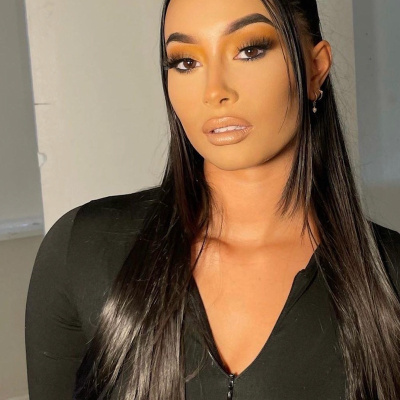 Ellie the Makeup Artist photo