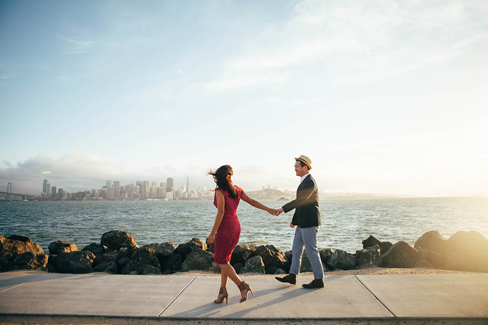 what to wear for your engagement photos