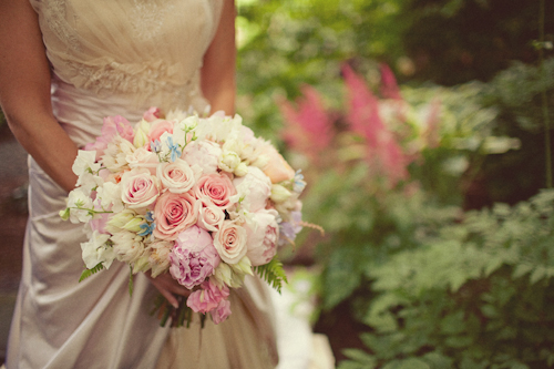 DIY outdoor Seattle wedding, private residence, Woodinville - wedding photos by Seattle-based One Love Photo | Junebug Weddings DIY outdoor Seattle wedding, private residence, Woodinville - wedding photos by Seattle-based One Love Photo | Junebug Weddings