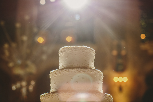 white and gold winter wedding at Fairmont Banff Springs, photo by Gabe McClintock | via junebugweddings.com white and gold winter wedding at Fairmont Banff Springs, photo by Gabe McClintock | via junebugweddings.com
